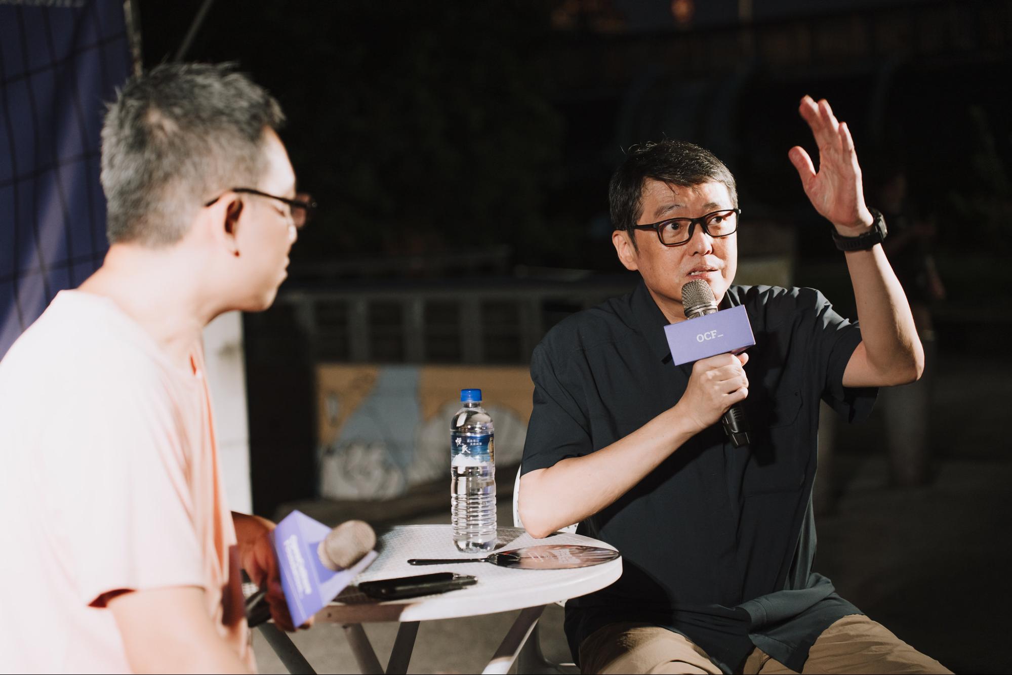 包含林強在內的多位講者，從開放科技所擴及的技術、區塊鏈、硬體、數位人權、藝術文化等不同領域討論未來發展與觀點。照片：淬戀影像工作室攝影，開放文化基金會提供。CC BY 4.0 釋出。